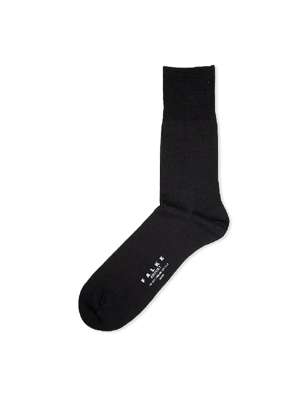 sock trends knee -  Airport Socks Black