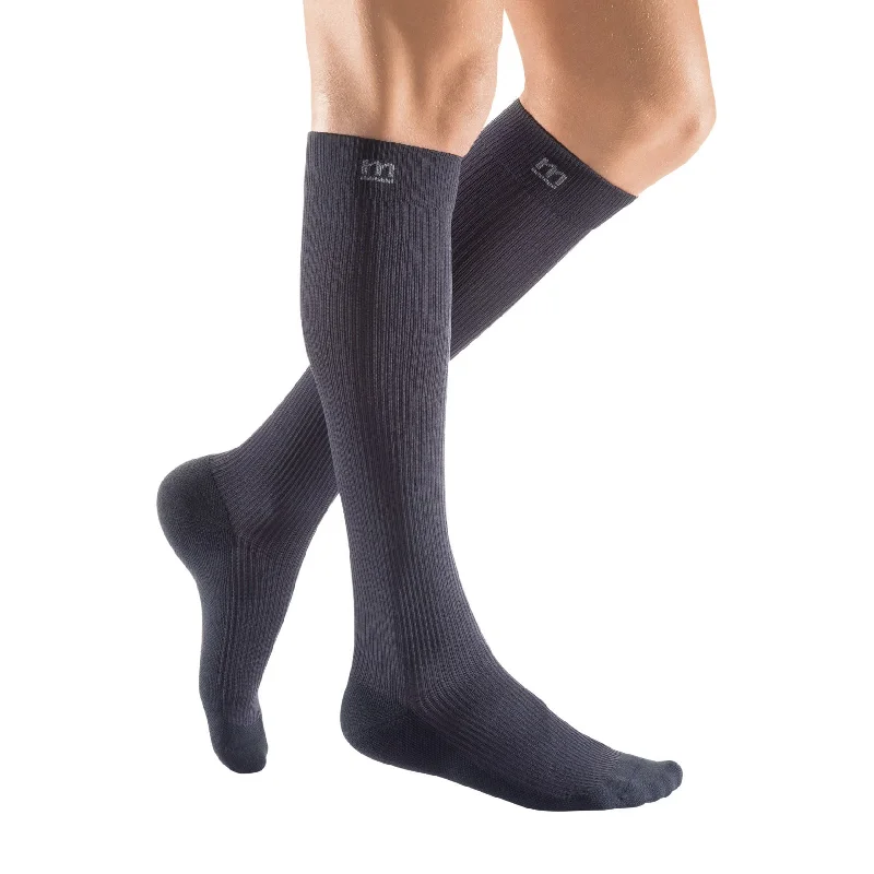 sock features knee -  Mediven Active Closed Toe Knee Highs - 15-20 mmHg