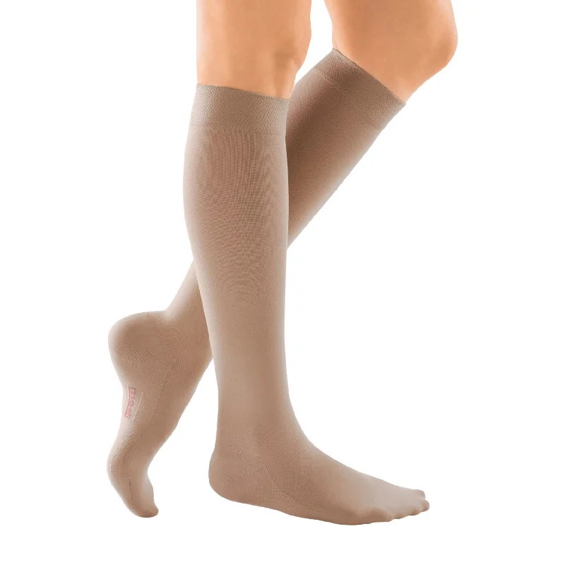 sock deals knee -  Mediven Comfort Closed Toe Knee Highs -15-20 mmHg