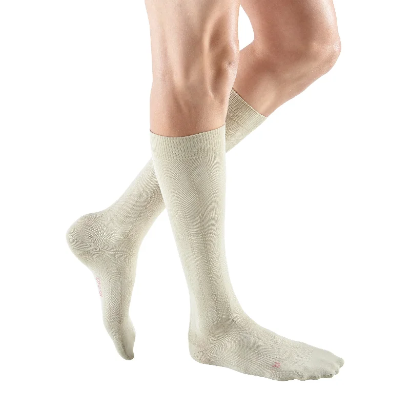 sock refunds ankle -  Mediven for Men Knee High Classic Socks - 15-20 mmHg